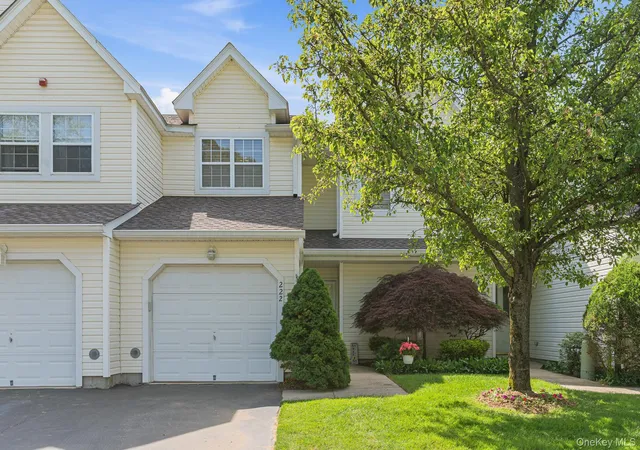 2nd image of 222 Erik Dr, East Setauket, NY 11733 | MLS# 1010246