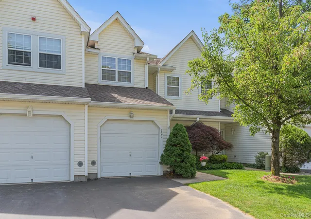 3rd image of 222 Erik Dr, East Setauket, NY 11733 | MLS# 1010246
