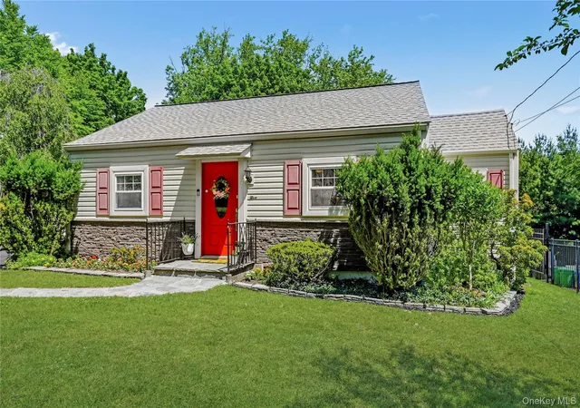 Homes for sale in Clarkstown, NY | 5 Lawrence St, Clarkstown, NY 10960 | MLS# 1010274