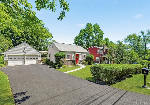 Homes for sale in Clarkstown, NY | 5 Lawrence St, Clarkstown, NY 10960 | MLS# 1010274