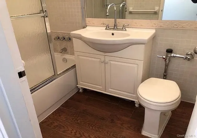 4th image of 3080 Voorhies Ave, New York, NY 11235