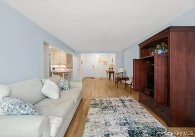 Photo 4 of Sale Pending at 42-30 Douglaston Pkwy #5K, New York, NY 11363 | MLS# 1010299 | Listing updated on 2026-08-23
