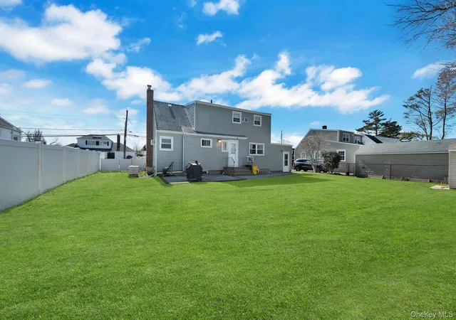 3rd image of 54 Cypress Ave, Oyster Bay, NY 11714 | MLS# 1010309