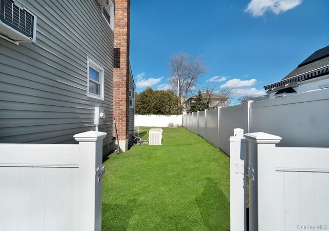 33rd image of 54 Cypress Ave, Oyster Bay, NY 11714 | MLS# 1010309