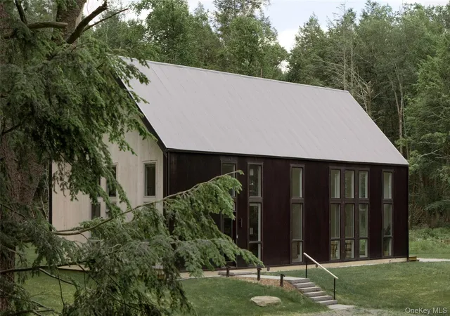 Photo 1 of Single family home for sale at 596 Perry Rd, Swan Lake, NY 12783 | MLS# 1010332 | Listing updated on 2026-08-19