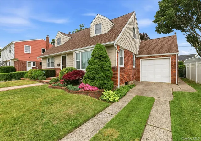 2nd image of 324 Coleridge Street, Hempstead, NY 11756 | MLS# 1010339