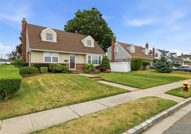4th image of 324 Coleridge Street, Hempstead, NY 11756 | MLS# 1010339