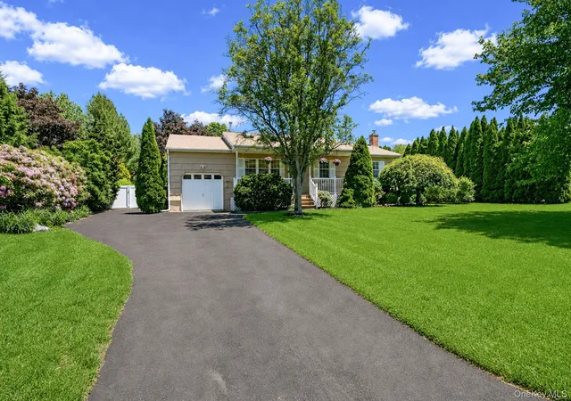 3rd image of 100 Donna Dr, Riverhead, NY 11933 | MLS# 1010341
