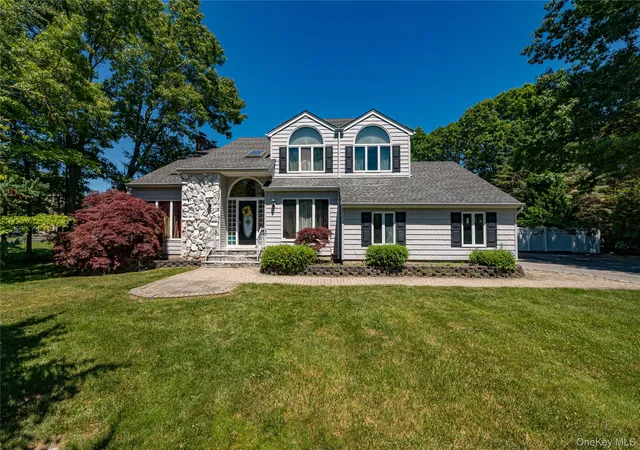 1st image of 11 Annemarie Dr, Smithtown, NY 11780 | MLS# 1010352