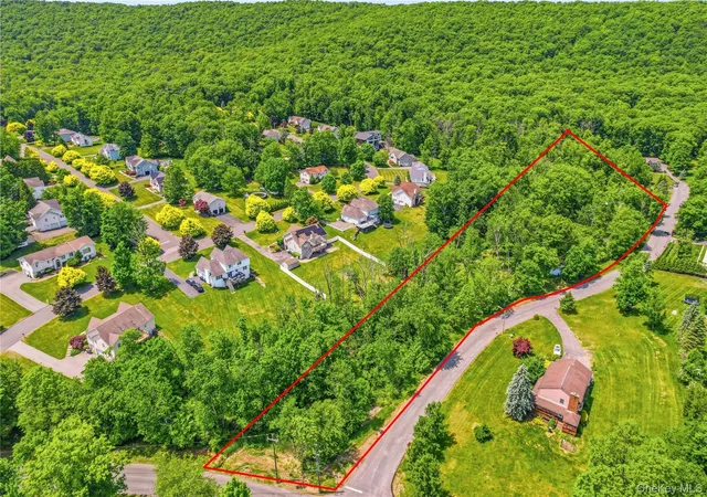 2nd image of 27 Van Tassel Ct, Woodbury, NY 10930 | MLS# 1010358