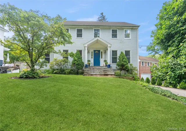 Single family home for sale at 6 Cedar Ave, Oyster Bay, NY 11560 | MLS# 1010411