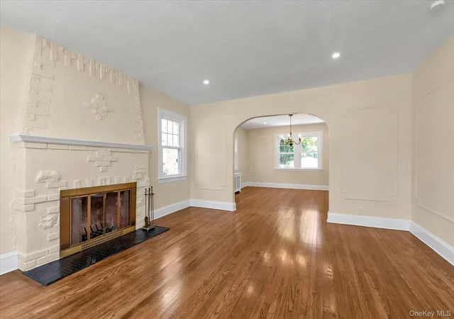 4th image of 15 Hampton Rd, Lynbrook, NY 11563 | MLS# 1010433