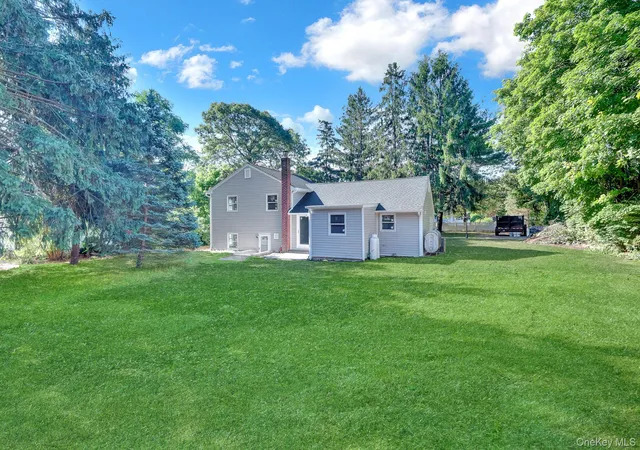 34th image of 85 Hawthorne St, Selden, NY 11784 | MLS# 1010442