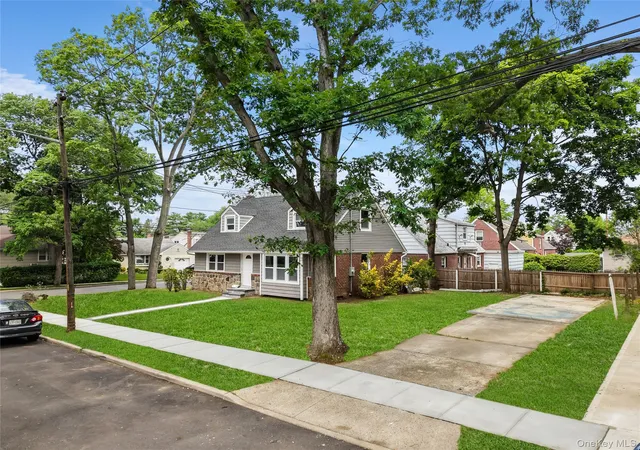 Photo 2 of Single family home for sale at 474 Roy St, Hempstead, NY 11552 | MLS# 1010450 | Listing updated on 2026-10-08