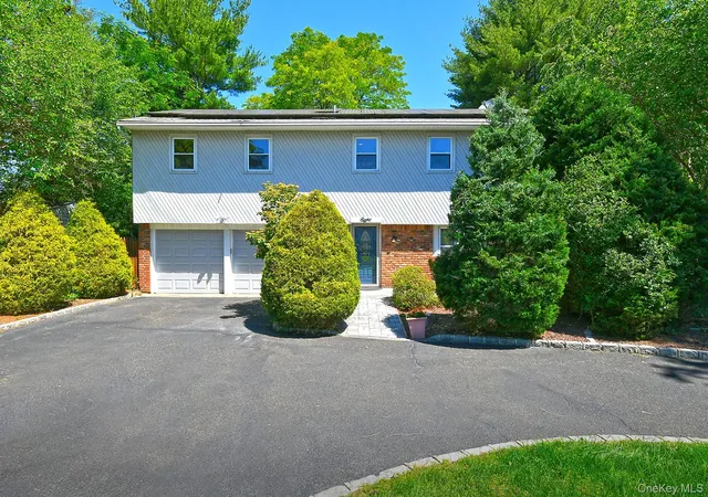 1st image of 8 Foothill Ln, East Northport, NY 11731 | MLS# 1010456