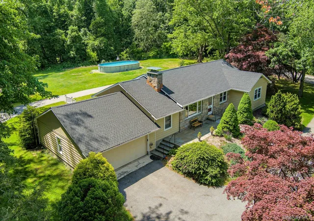 2nd image of 3 Meadow Park Rd, Somers, NY 10505 | MLS# 1010457