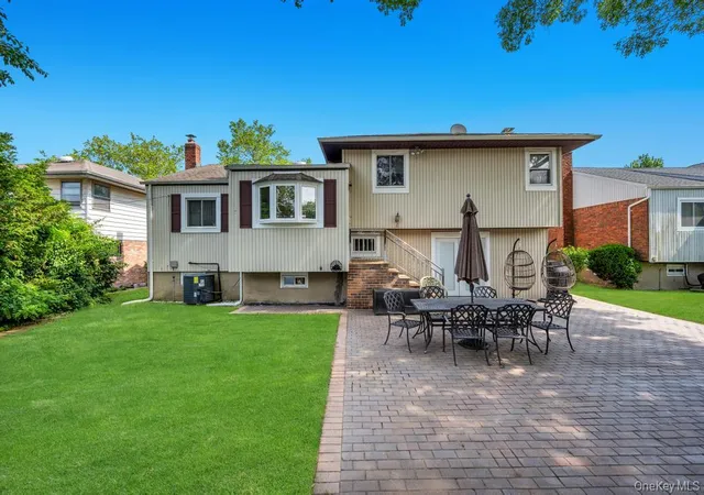 Photo 3 of Single family home for sale at 372 Hungry Harbor Rd, Hempstead, NY 11581 | MLS# 1010459 | Listing updated on 2026-10-09