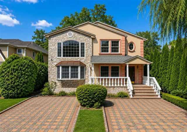Photo 2 of Single family home for sale at 45 Yennicock Ave, Port Washington, NY 11050 | MLS# 1010494 | Listing updated on 2026-09-28