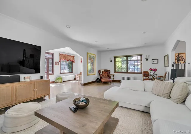 Photo 3 of Sale Pending at 68 Beverly Rd, Great Neck, NY 11021 | MLS# 1010516 | Listing updated on 2026-06-26