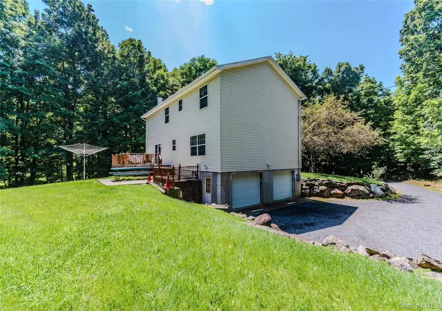 Photo 3 of Single family home for sale at 276 Spruce Rd, Mamakating, NY 10940 | MLS# 1010523 | Listing updated on 2026-08-28