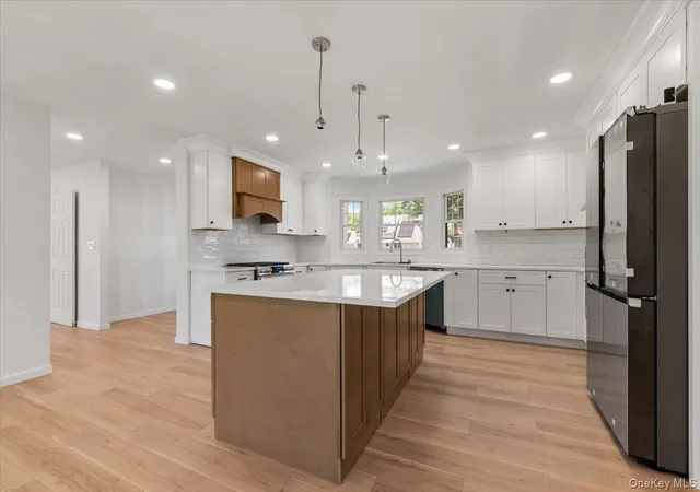 Photo 3 of Single family home for sale at 119 Sprucewood Dr, Hempstead, NY 11756 | MLS# 1010535 | Listing updated on 2026-08-23