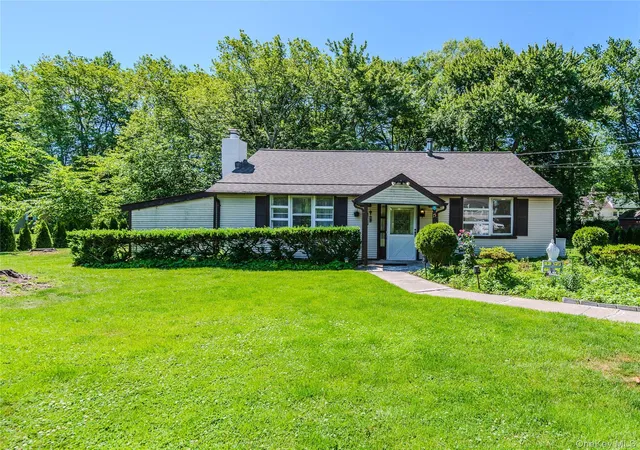 2nd image of 15 Maple Dr, Southeast, NY 10509 | MLS# 1010538