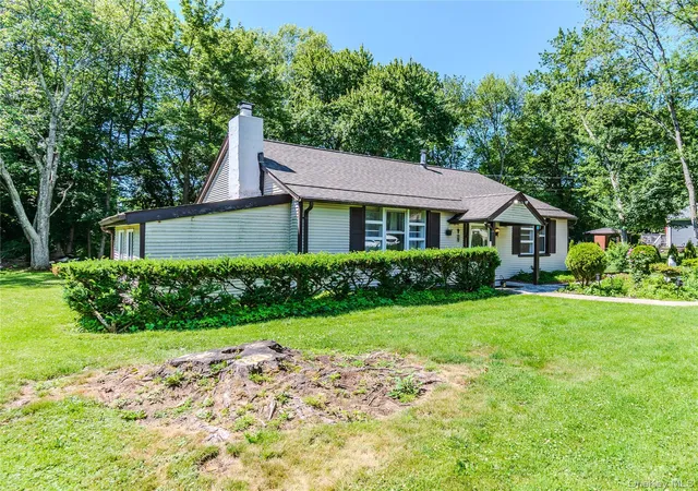 3rd image of 15 Maple Dr, Southeast, NY 10509 | MLS# 1010538