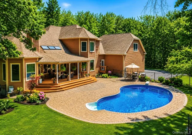 2nd image of 6 Foxwood Rd, New Paltz, NY 12561 | MLS# 1010542