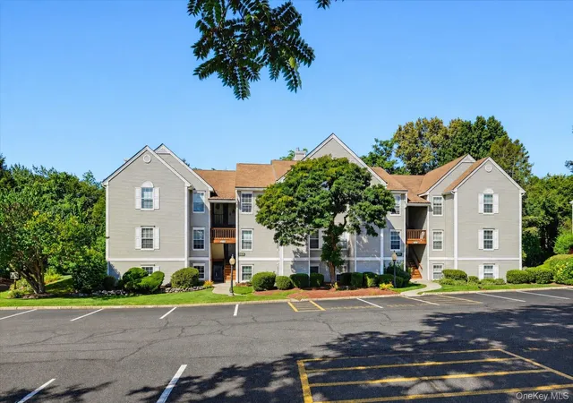 Photo 3 of Condo for sale at 1175 Washington Green, New Windsor, NY 12553 | MLS# 1010559 | Listing updated on 2026-09-19