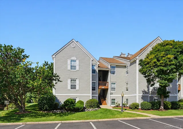 Photo 3 of Condo for sale at 1175 Washington Green, New Windsor, NY 12553 | MLS# 1010559 | Listing updated on 2026-09-19