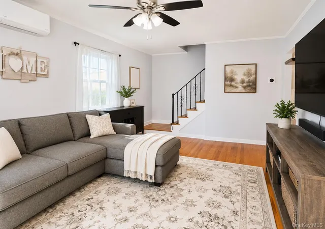 4th image of 184 E Chester St, Hempstead, NY 11580 | MLS# 1010560