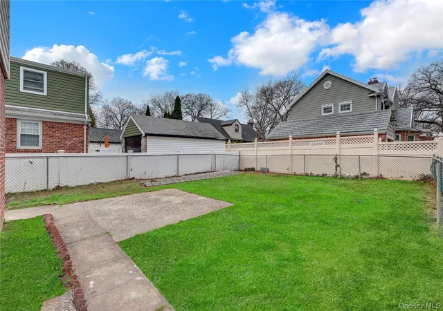 18th image of 31 Carol St, Lynbrook, NY 11563 | MLS# 1010562