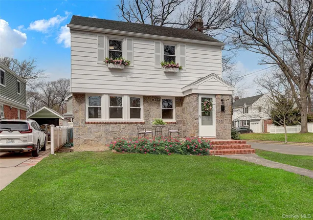 2nd image of 31 Carol St, Lynbrook, NY 11563 | MLS# 1010562