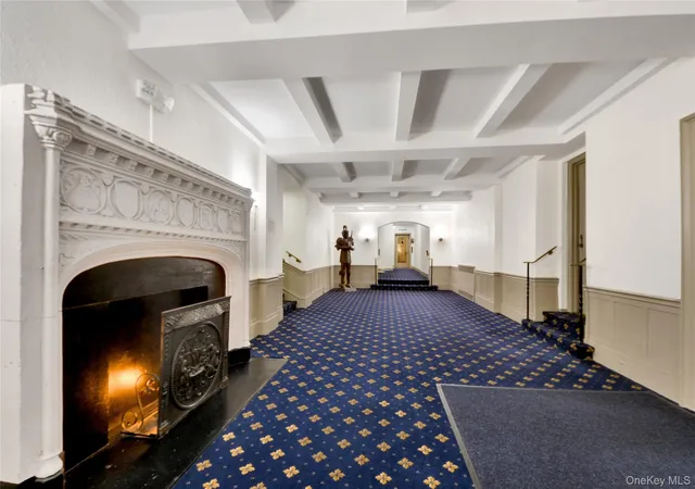 2nd image of 300 Main St, White Plains, NY 10601