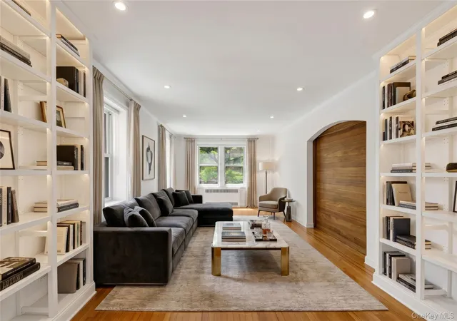 3rd image of 300 Main St, White Plains, NY 10601