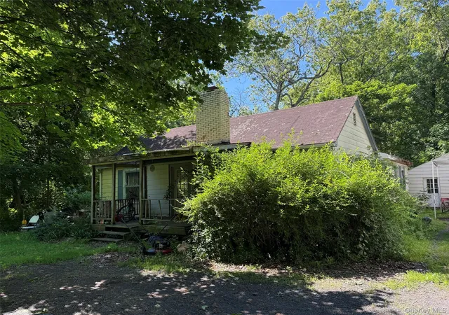 Photo 1 of Single family home for sale at 611 S Plank Rd, Walden, NY 12586 | MLS# 1010576 | Listing updated on 2026-10-08