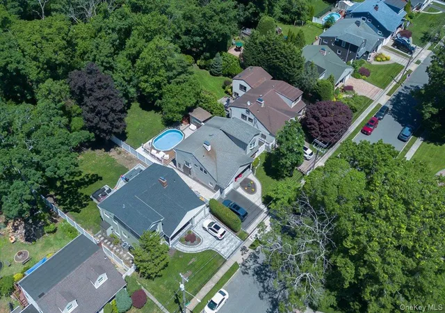 26th image of 318 Lakeshore Blvd, Massapequa Park, NY 11762 | MLS# 1010584