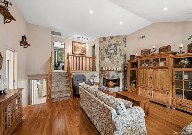 3rd image of 318 Lakeshore Blvd, Massapequa Park, NY 11762 | MLS# 1010584