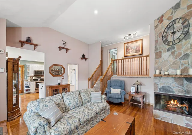 5th image of 318 Lakeshore Blvd, Massapequa Park, NY 11762 | MLS# 1010584