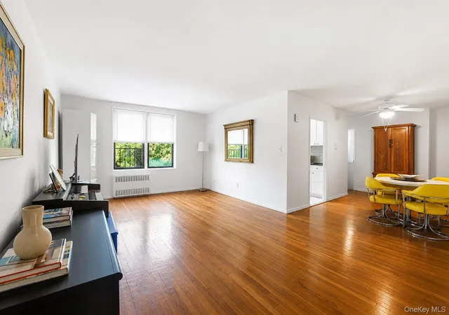 Homes for sale in New York, NY | 488 Ocean Pkwy #3B, New York, NY 11218 | MLS# 1010594