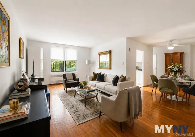 Homes for sale in New York, NY | 488 Ocean Pkwy #3B, New York, NY 11218 | MLS# 1010594