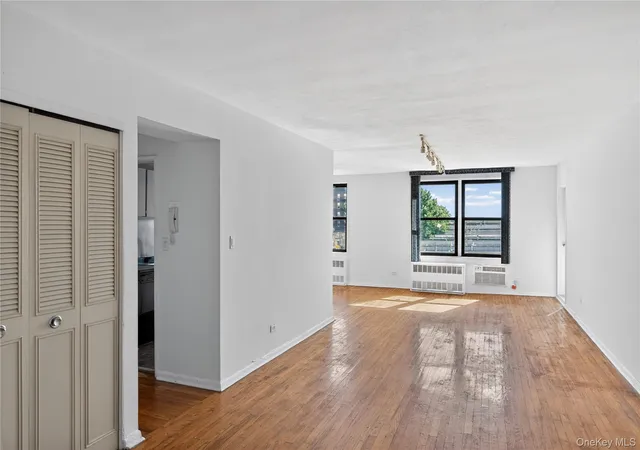 4th image of 87-10 51St Ave, New York, NY 11373