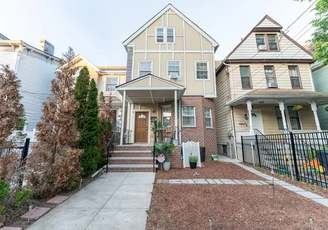 Homes for sale in Mount Vernon, NY | 17 S 7Th Ave, Mount Vernon, NY 10550 | MLS# 1010618