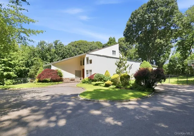 5th image of 29 Amber Ln, Oyster Bay, NY 11771 | MLS# 1010631