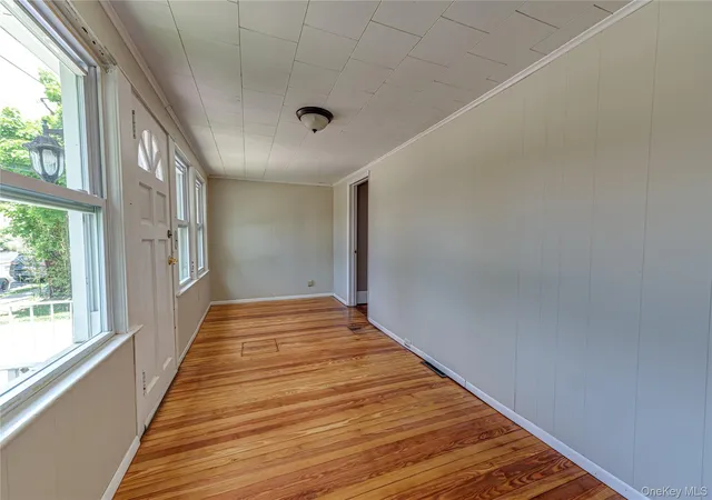 4th image of 129 Bay Ave, Brookhaven, NY 11772 | MLS# 1010643
