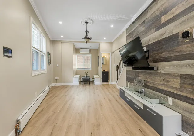 2nd image of 735 E 211th St, Bronx, NY 10467 | MLS# 1010651