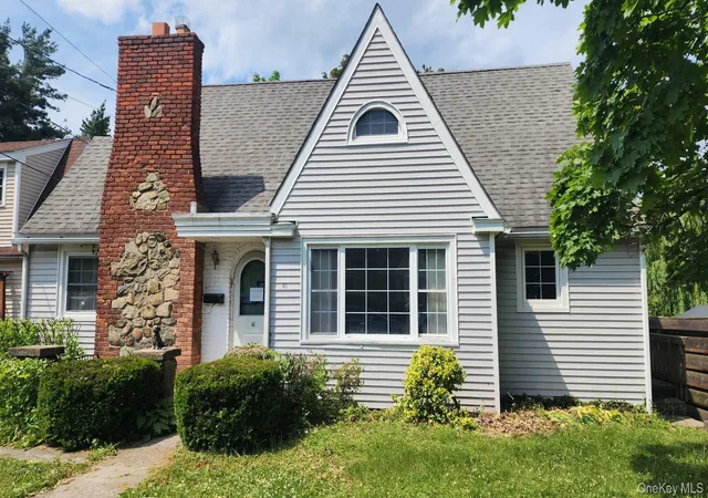 Homes for sale in Poughkeepsie, NY | 21 Marple Rd, Poughkeepsie, NY 12603 | MLS# 1010659