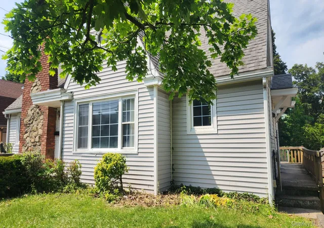 Homes for sale in Poughkeepsie, NY | 21 Marple Rd, Poughkeepsie, NY 12603 | MLS# 1010659