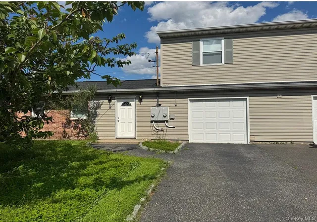 Photo 1 of Single family home for sale at 1 Eisenhower Rd, Centereach, NY 11720 | MLS# 1010666 | Listing updated on 2026-07-26