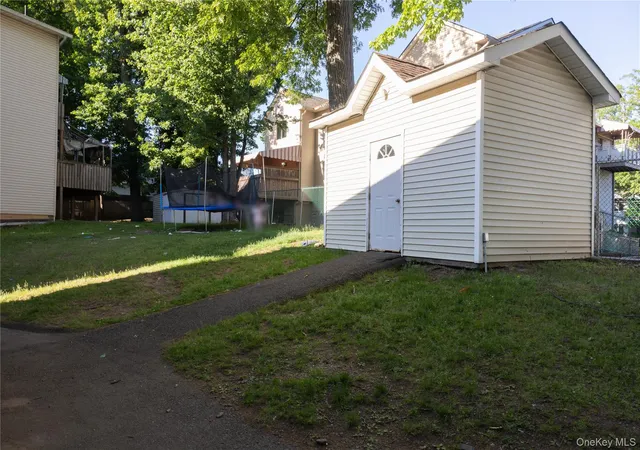 Listing Photo 5 - Condo for sale in building located at 4 Rita Ave, Monsey, NY 10952 - Unit #B